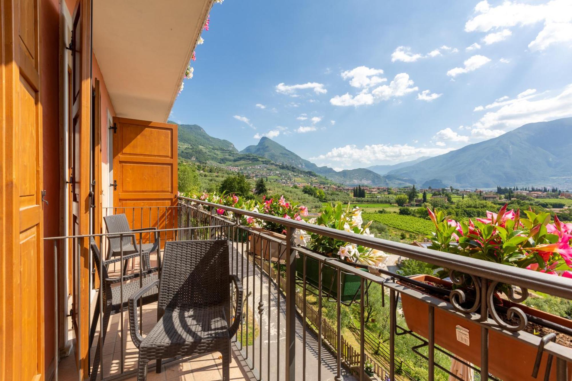 Agritur Eden Marone Villa Riva del Garda Kültér fotó
